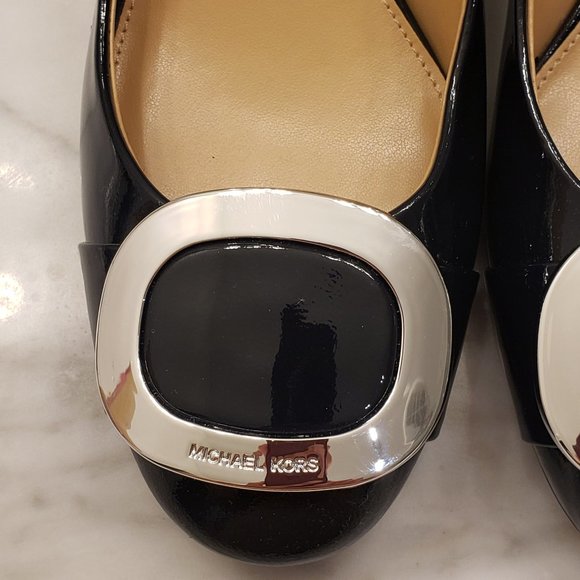 Michael Kors Pauline Pumps in Navy - 7.5 - Picture 2 of 9